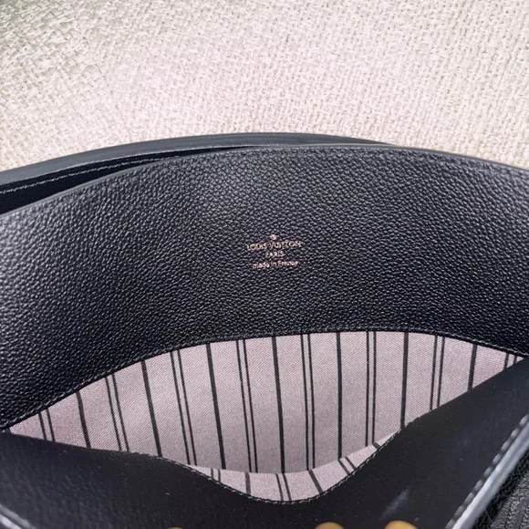 Authentic Louis Vuitton NEW MELIE Empreinte black with 2 straps discontinued